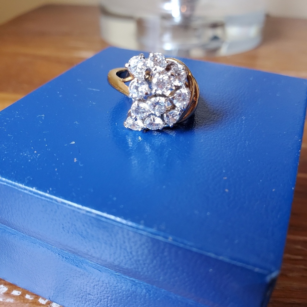 Right hand party ring bling